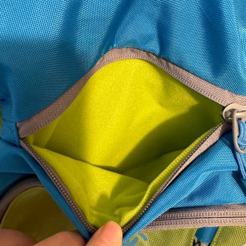 Speck Universal Laptop Backpack Adjustable Padded… - image 7